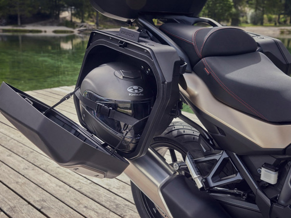 YR386 - MAT WARM ASH METALLIC